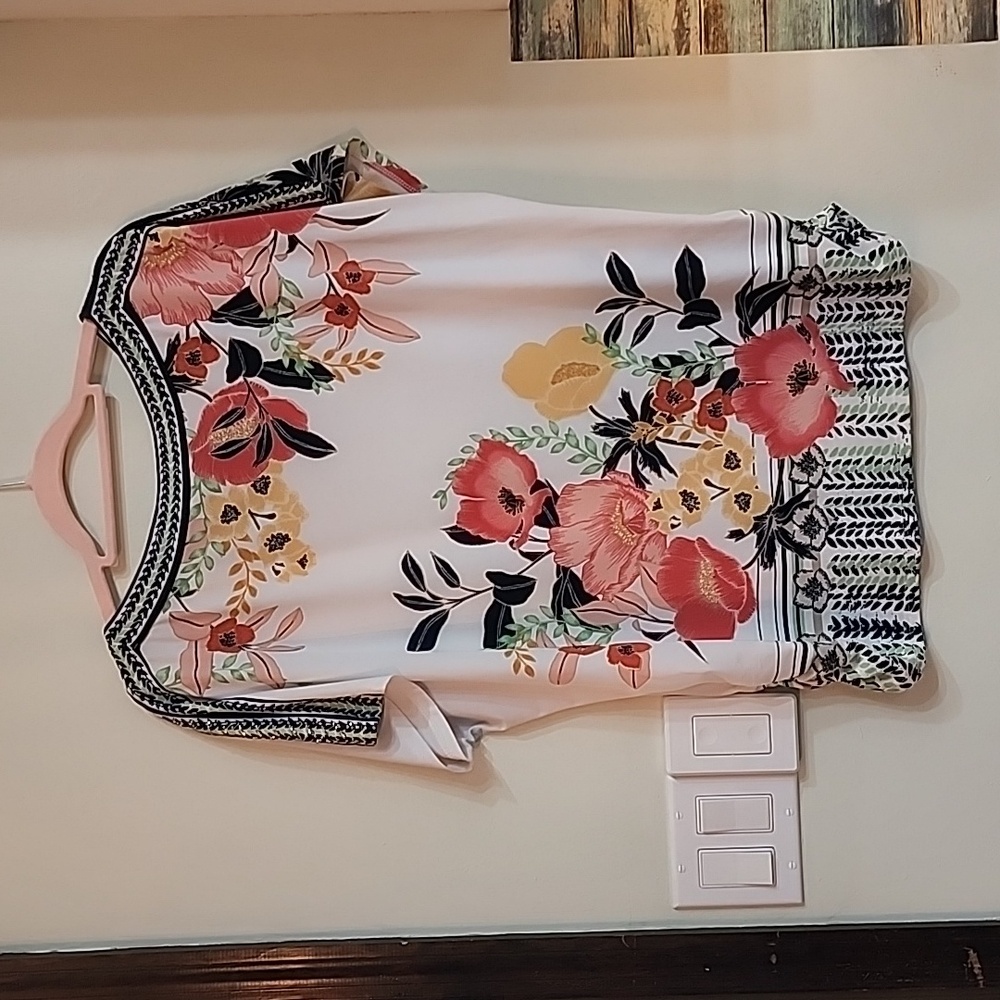 JM Collection Floral Tunic - Picture 3 of 6